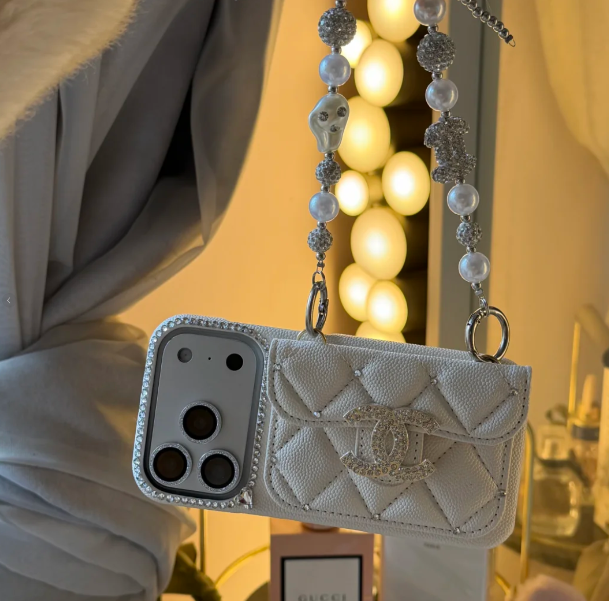 Luxury Quilted Card Holder Pearl Chain Designer iPhone Case